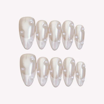 laluna ersanailspressonnails 0